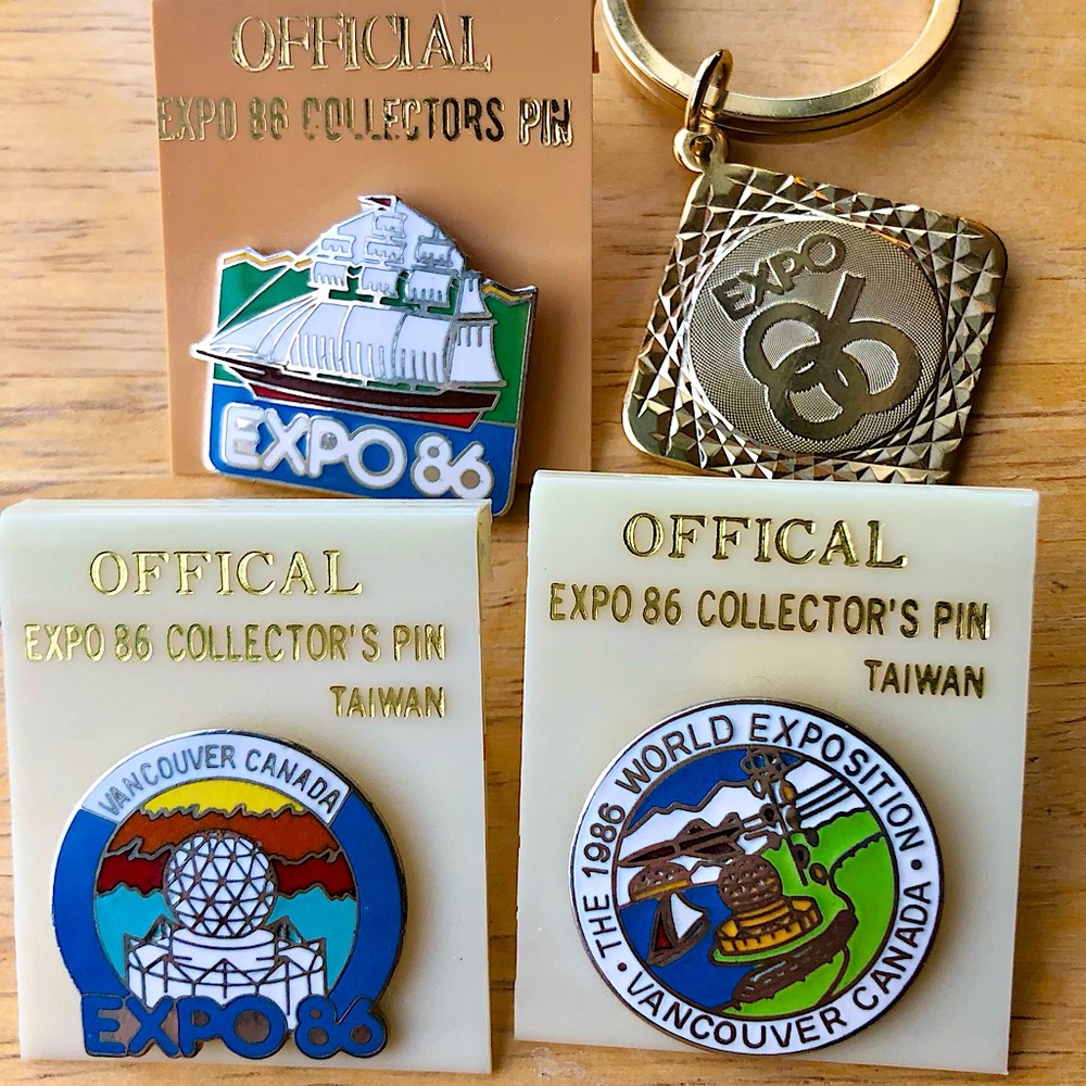 Vintage Pins/Keychain Set- World Expo 1986